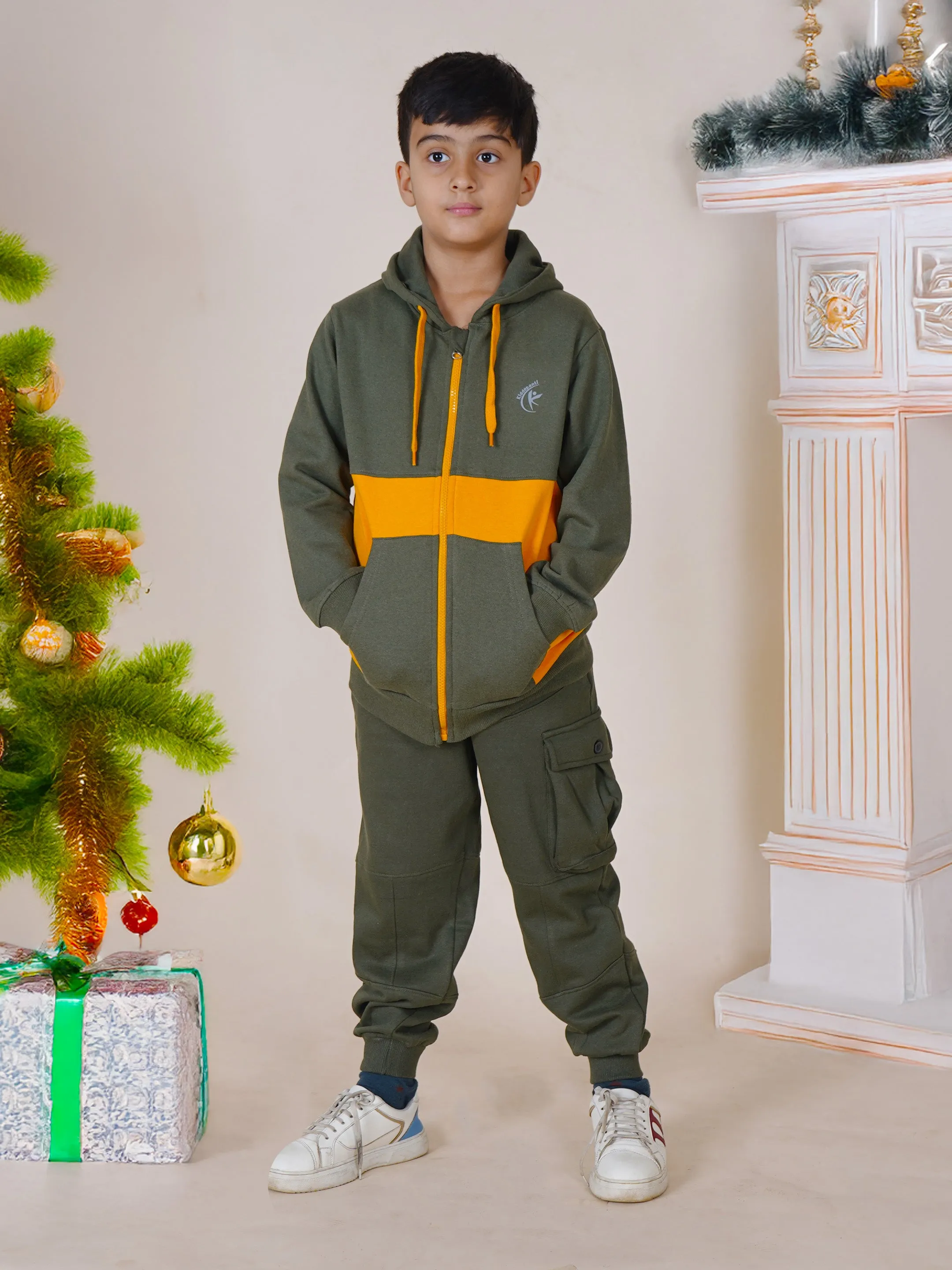 Boys Fleece Full Sleeves Cut & Sew Front Zip Up Hooded Sweatshirt