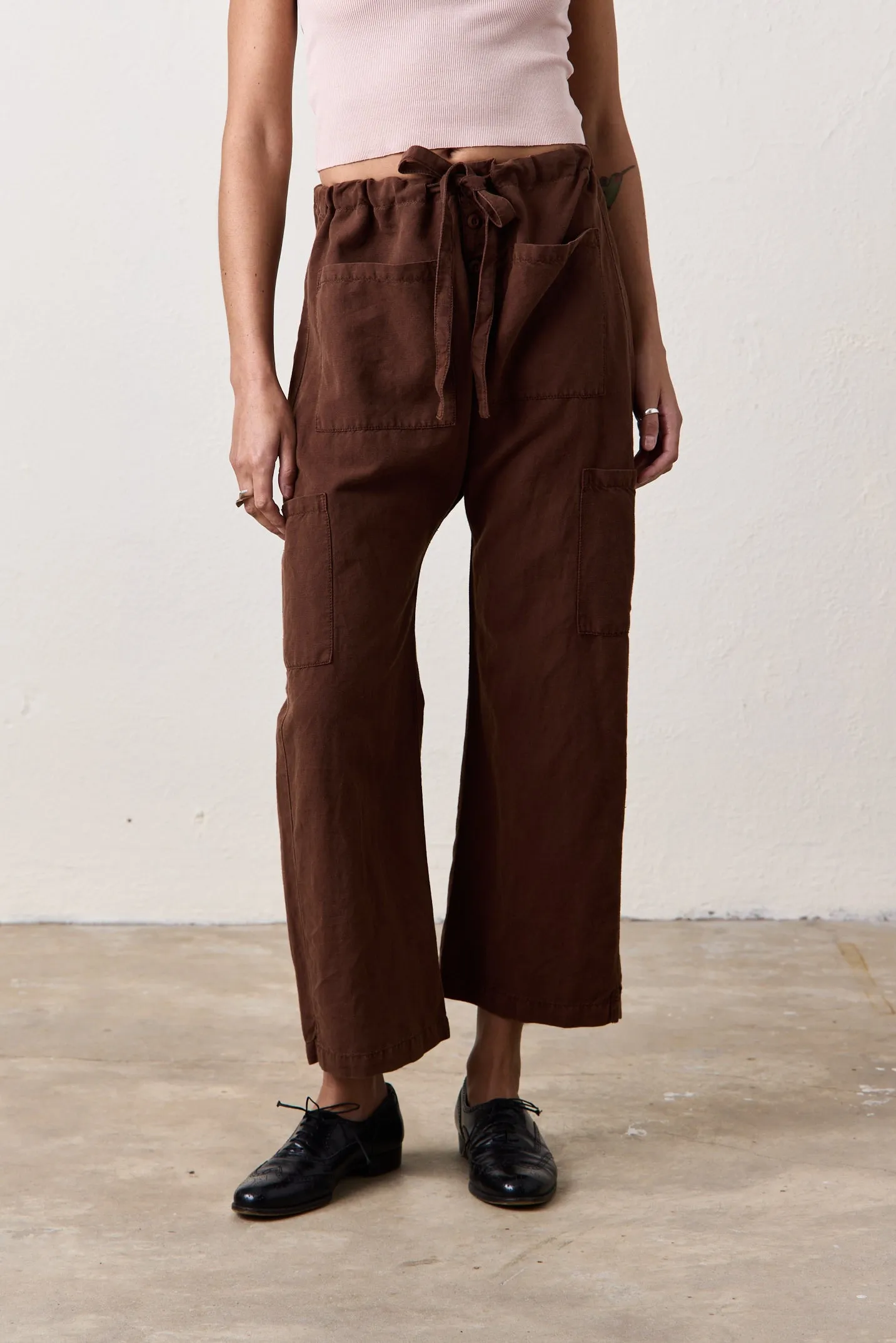 CARLSON LINEN CANVAS TIE PANT / BRINDLE