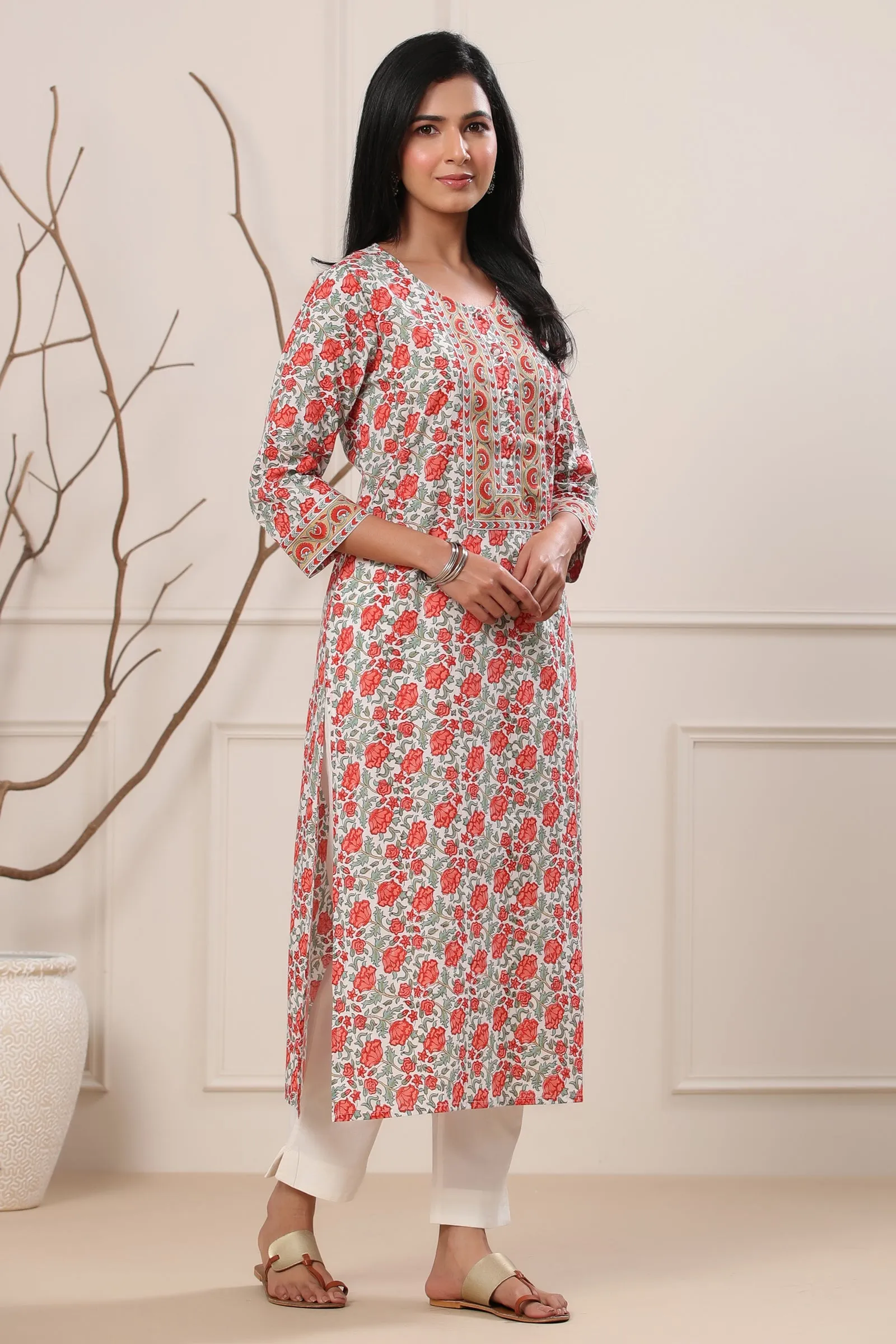 Firdous Farwa Peoney Jhaal Straight Kurta