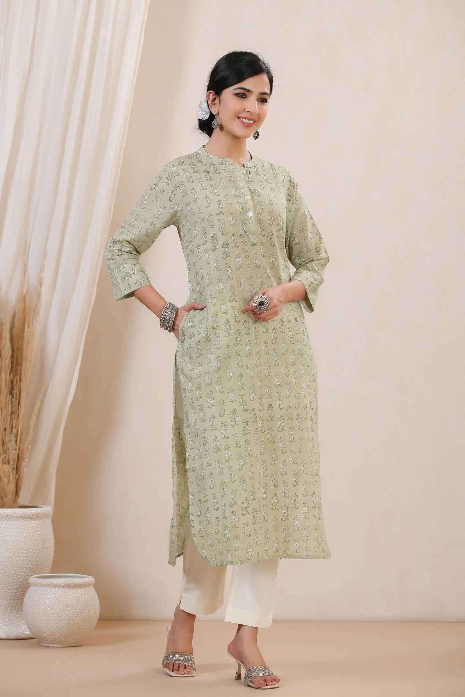 Hazirah Hoor Booti Stright Cotton Kurta