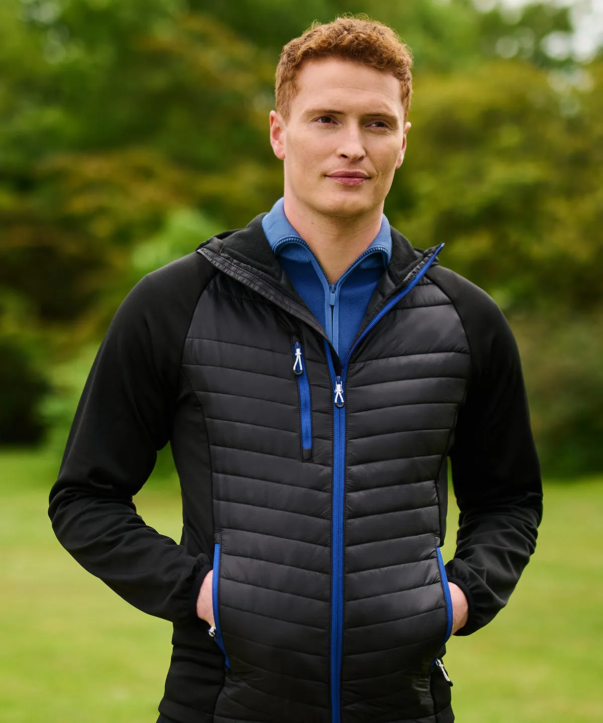 Navy/Seal - Navigate hybrid hooded jacket