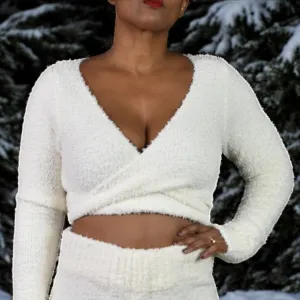 Skims Cozy Knit Wrap Top White Cream Cropped Furry Fuzzy Boucle Loungewear Size Large XL